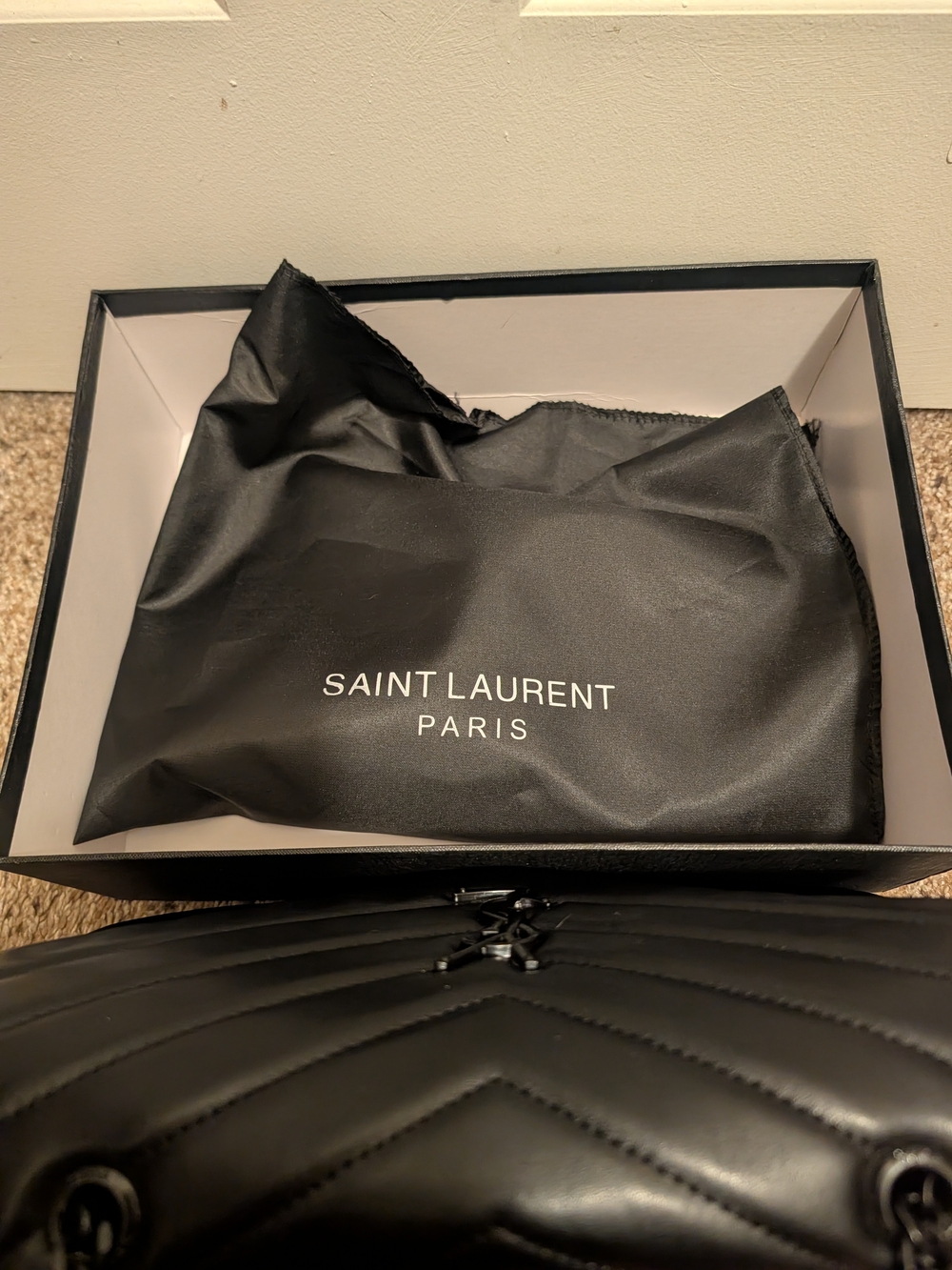 Yves Saint Laurent STYLE Leather Medium LouLou purse - Picture 3 of 3